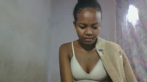 Snapshot of aurelie08 chatting on 05-20-26, 09:59 aurelie08 online show from 05-20-26, 09:59