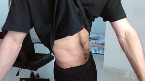 Snapshot of aureliv1 chatting on 01-08-26, 10:12 Aureliano online show from 01-08-26, 10:12