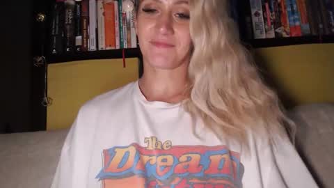 Aurelyie online show from 11-24-25, 10:53