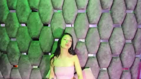 aurora online show from 12-15-25, 03:49