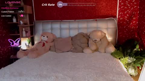 Snapshot of aurora_aksness chatting on 03-05-26, 06:04 Aurora online show from 03-05-26, 06:04