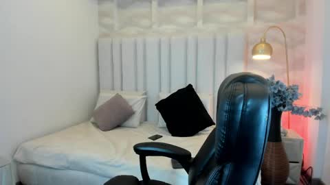 Aurora online show from 06-09-26, 01:23