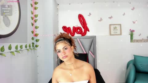aurora_blackmont online show from 04-22-26, 11:23
