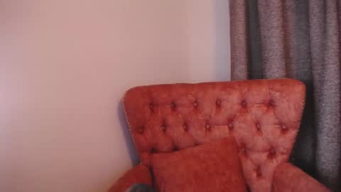 Snapshot of aurora_divine chatting on 12-19-24, 10:21 aurora_divine online show from 12-19-24, 10:21