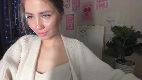 Snapshot of aurora_glow_211 chatting on 03-06-26, 12:34 aurora_glow_211 online show from 03-06-26, 12:34