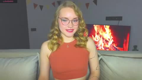 Snapshot of aurora_golden chatting on 12-04-24, 03:54 Kate online show from 12-04-24, 03:54