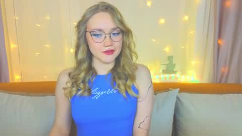 Snapshot of aurora_golden chatting on 02-09-25, 06:47 Kate online show from 02-09-25, 06:47