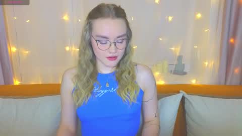 Snapshot of aurora_golden chatting on 03-07-25, 07:16 Kate online show from 03-07-25, 07:16