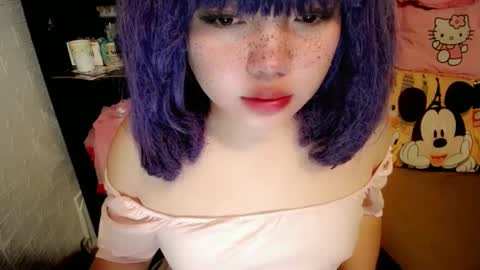 cute online show from 02-17-25, 09:19