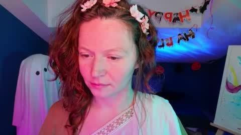 Snapshot of auroraborealis__ chatting on 10-31-25, 07:09 auroraborealis__ online show from 10-31-25, 07:09