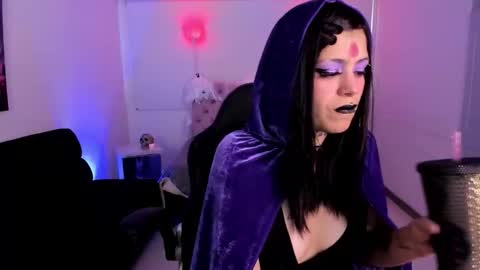 Snapshot of auroradiaz_ chatting on 10-11-25, 08:07 Aurora Diaz online show from 10-11-25, 08:07