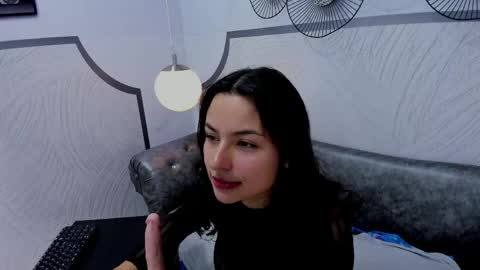 AuroraGracce online show from 04-15-26, 11:50