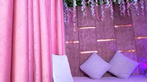 aurora online show from 12-04-25, 08:17