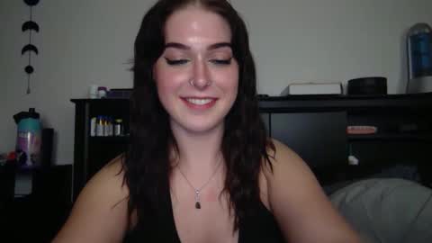 Snapshot of auroralightz1 chatting on 10-01-25, 01:33 auroralightz1 online show from 10-01-25, 01:33