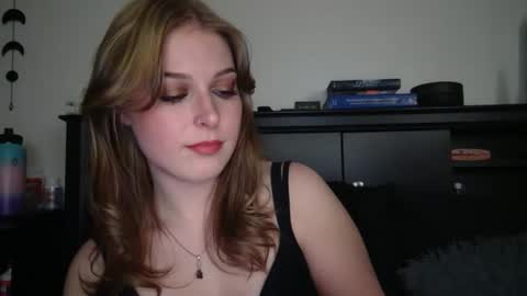 Snapshot of auroralightz1 chatting on 01-06-26, 05:22 auroralightz1 online show from 01-06-26, 05:22