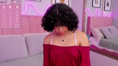 Snapshot of auroramillss chatting on 05-23-26, 03:12 Mariana online show from 05-23-26, 03:12