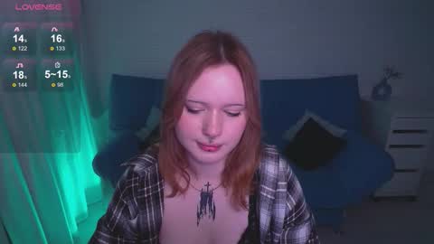 Snapshot of auroramour chatting on 10-18-25, 01:34 Aurora online show from 10-18-25, 01:34