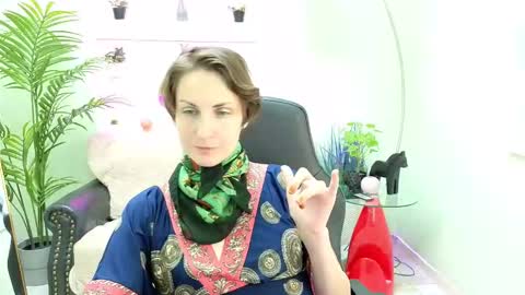 Snapshot of aurorascript chatting on 11-17-25, 03:07 Aurora online show from 11-17-25, 03:07