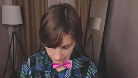 Snapshot of aurorascript chatting on 11-24-25, 08:52 Aurora online show from 11-24-25, 08:52