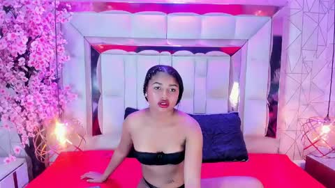 Aurora Vale online show from 05-29-26, 08:18