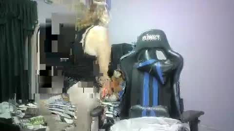 aurori997239 online show from 10-30-25, 02:13