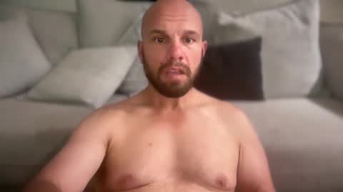 Snapshot of aussieboycal chatting on 03-06-26, 12:34 aussieboycal online show from 03-06-26, 12:34