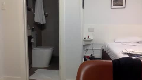 aussieguy59660 online show from 03-19-26, 10:52