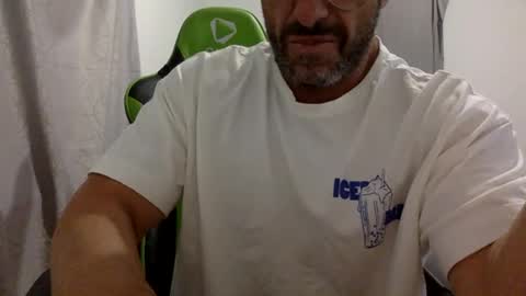 aussieguy59660 online show from 04-30-26, 10:21