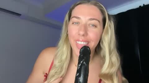 Snapshot of aussielulu chatting on 02-05-26, 06:51 aussielulu online show from 02-05-26, 06:51