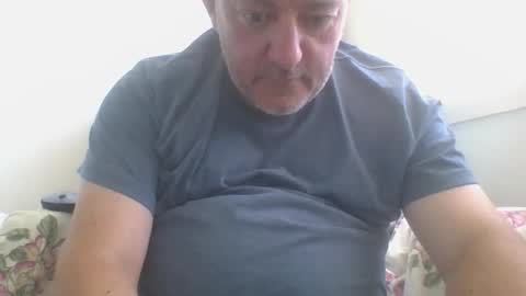 Snapshot of aussiesydguy chatting on 10-24-25, 12:30 chatbateaussie online show from 10-24-25, 12:30