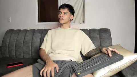 Snapshot of austin_falcon chatting on 12-28-24, 09:08 Austin online show from 12-28-24, 09:08