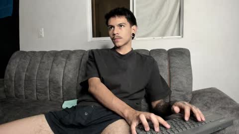 Snapshot of austin_falcon chatting on 01-15-25, 08:05 Austin online show from 01-15-25, 08:05