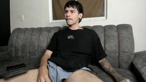 Snapshot of austin_falcon chatting on 01-22-25, 08:17 Austin online show from 01-22-25, 08:17