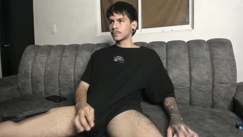 Snapshot of austin_falcon chatting on 01-22-25, 11:21 Austin online show from 01-22-25, 11:21