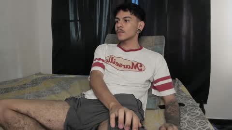 Snapshot of austin_falcon chatting on 02-04-25, 09:10 Austin online show from 02-04-25, 09:10