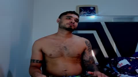 Snapshot of austintorres_ chatting on 12-04-24, 03:04 AustinTorres online show from 12-04-24, 03:04