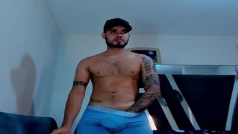 Snapshot of austintorres_ chatting on 12-13-24, 04:43 AustinTorres online show from 12-13-24, 04:43