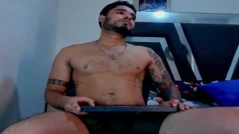 Snapshot of austintorres_ chatting on 12-18-24, 03:04 AustinTorres online show from 12-18-24, 03:04