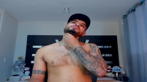 Snapshot of austintorres_ chatting on 12-31-24, 02:51 AustinTorres online show from 12-31-24, 02:51