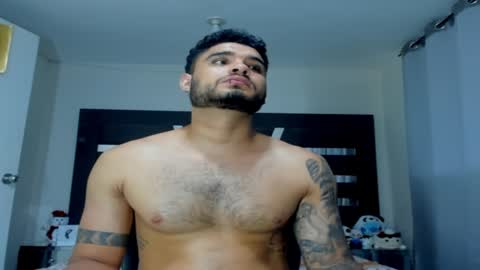 Snapshot of austintorres_ chatting on 01-14-25, 03:32 AustinTorres online show from 01-14-25, 03:32