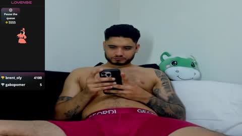 Snapshot of austintorres_ chatting on 01-24-25, 06:57 AustinTorres online show from 01-24-25, 06:57