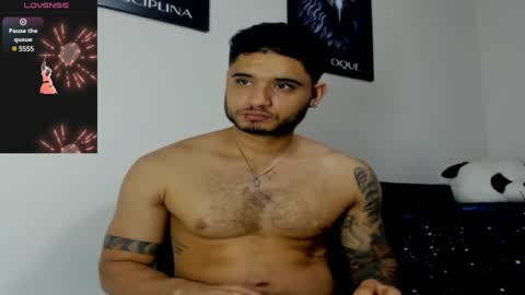 Snapshot of austintorres_ chatting on 02-07-25, 04:37 AustinTorres online show from 02-07-25, 04:37