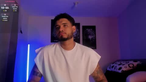 Snapshot of austintorres_ chatting on 10-10-25, 02:54 AustinTorres online show from 10-10-25, 02:54