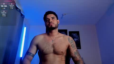 Snapshot of austintorres_ chatting on 10-18-25, 09:48 AustinTorres online show from 10-18-25, 09:48