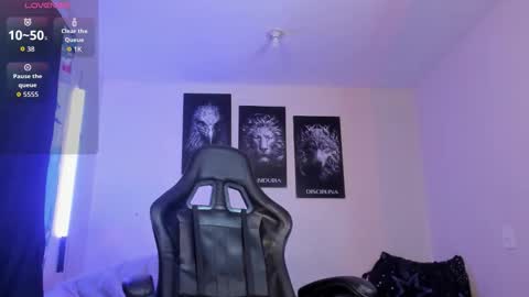 Snapshot of austintorres_ chatting on 12-19-25, 03:35 AustinTorres online show from 12-19-25, 03:35