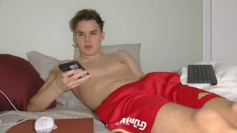 Snapshot of auston_r1ch chatting on 01-22-25, 07:03 Auston 3 online show from 01-22-25, 07:03