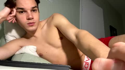 Snapshot of auston_r1ch chatting on 02-24-25, 01:46 Auston 3 online show from 02-24-25, 01:46