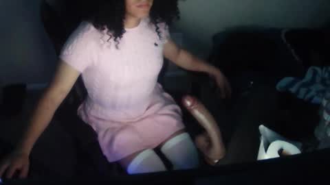 Snapshot of autumnklar51 chatting on 10-20-25, 08:37 autumnklar51 online show from 10-20-25, 08:37