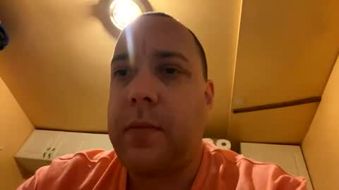 Snapshot of auz1812 chatting on 12-18-24, 08:31 Auz online show from 12-18-24, 08:31