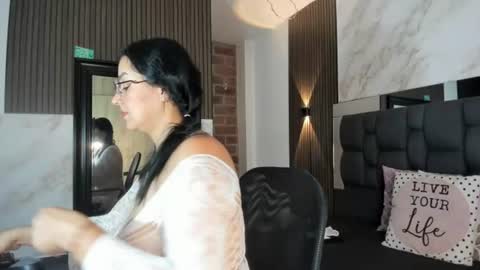 Snapshot of ava__addams__ chatting on 07-29-26, 07:01 Natalia online show from 07-29-26, 07:01